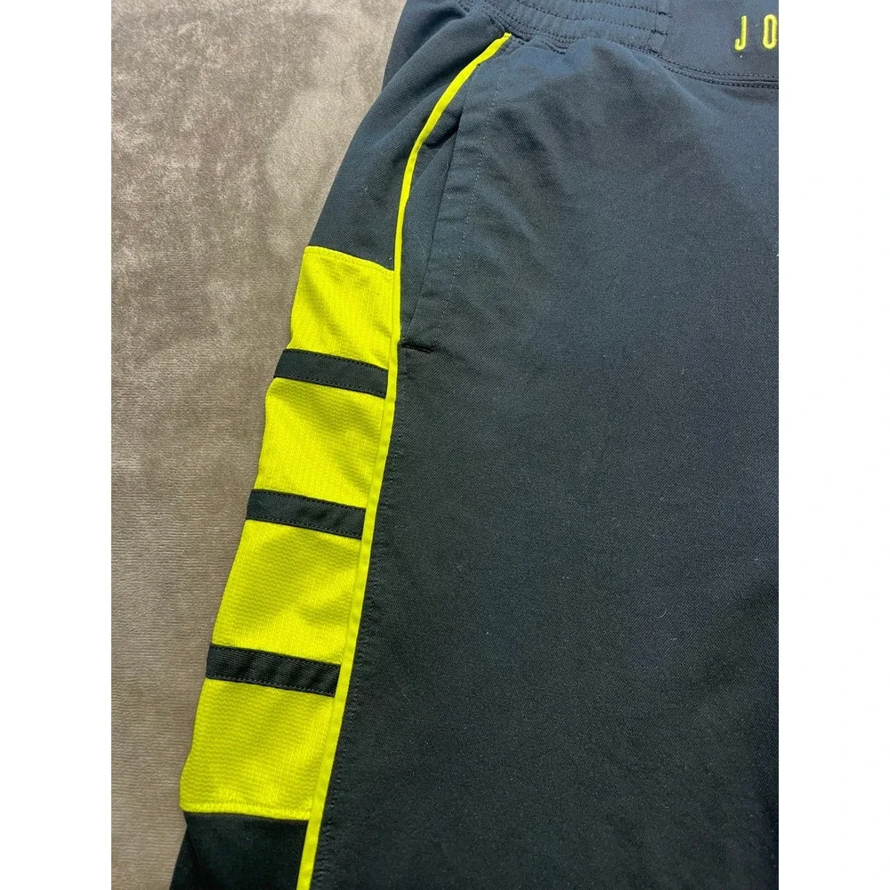 Jordan‎ Dri-FIT Mens XL Black Athletic Basketball Shorts Neon Yellow Trim